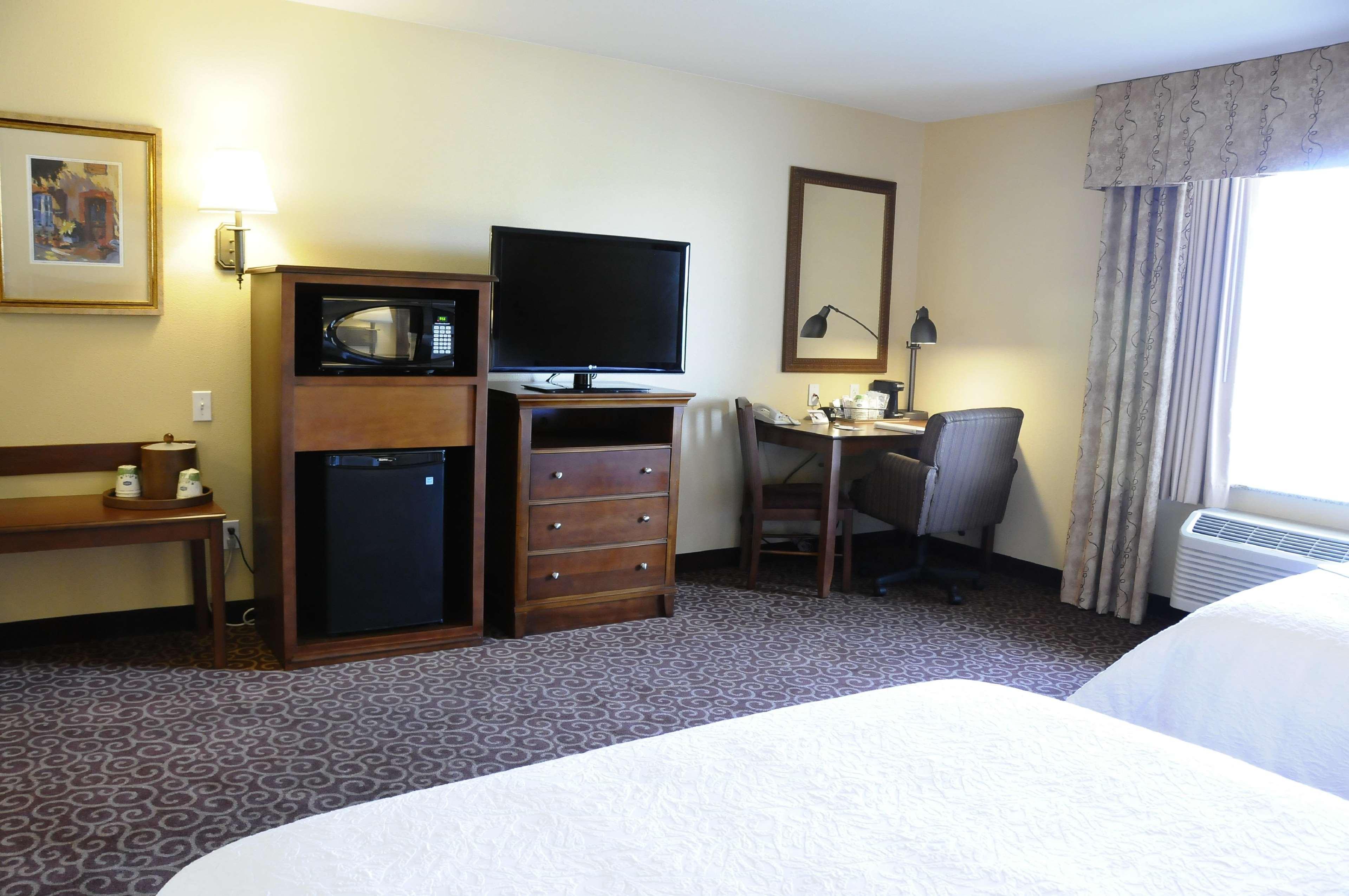 Hampton Inn & Suites Red Bluff Bagian luar foto