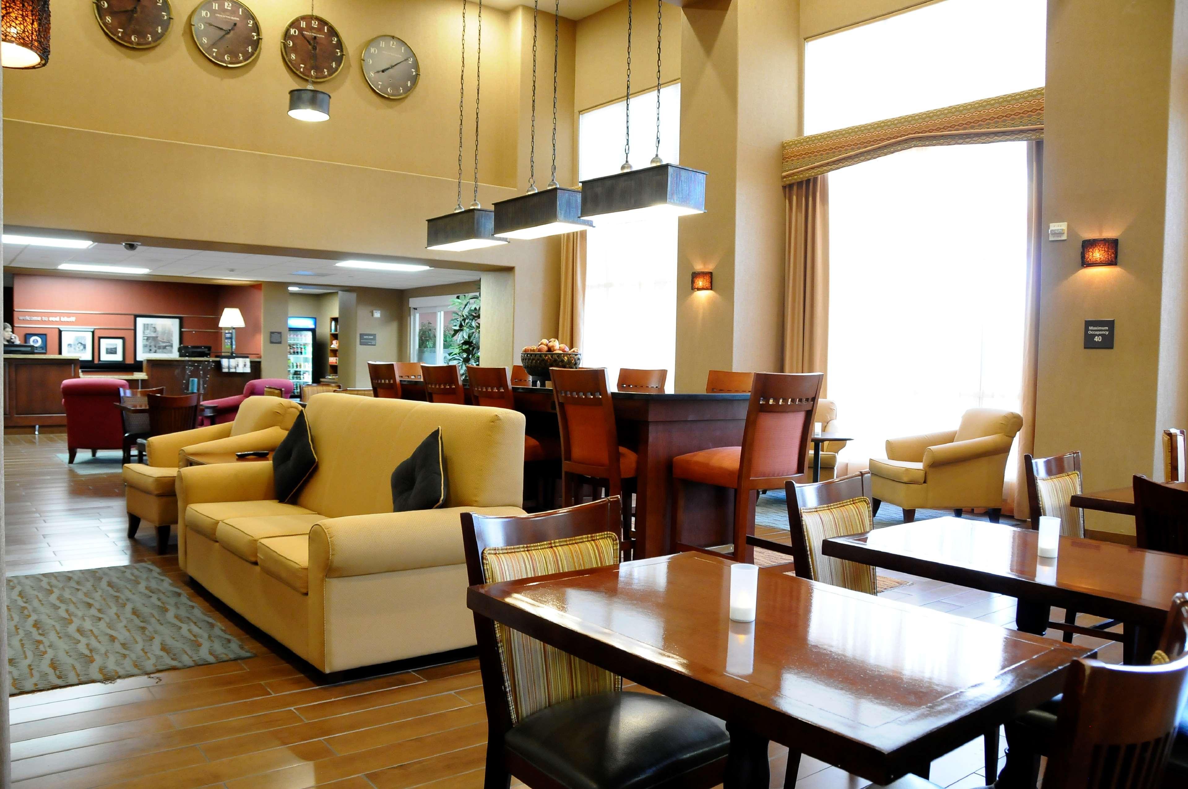 Hampton Inn & Suites Red Bluff Bagian luar foto