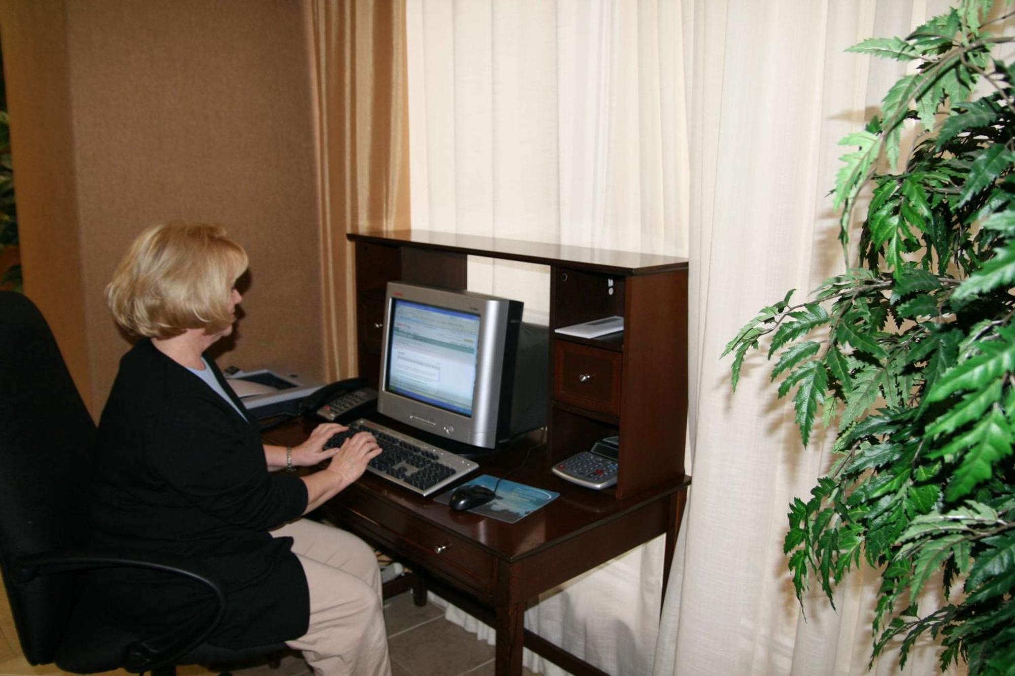 Hampton Inn & Suites Red Bluff Bagian luar foto