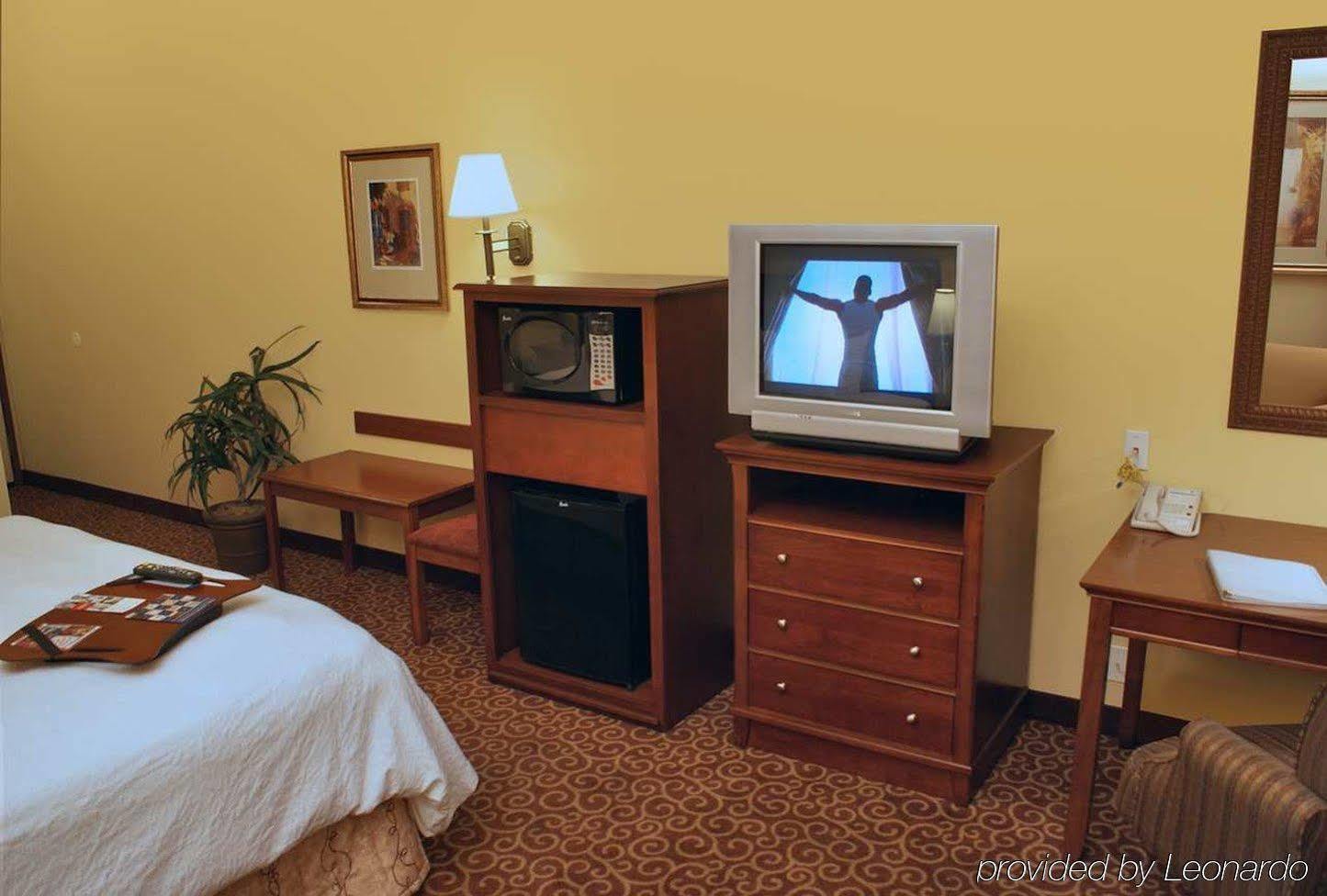 Hampton Inn & Suites Red Bluff Ruang foto